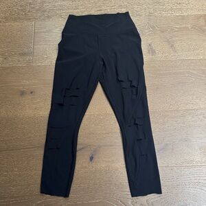 Alo yoga Black Leggings with Cut-Out Design size 8